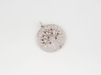 Philippe COMOY
Tree of life medal in white...