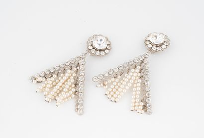 Karl LAGERFELD
Pair of metal earrings adorned...