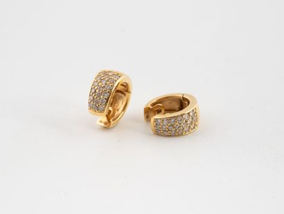 JOELLI
Pair of earrings in yellow gold (750)...