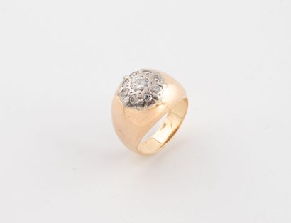 Petite bague jonc bombé en or jaune (750)...