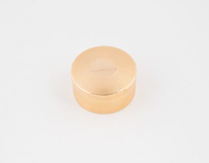 Tabatière or circular pill box in yellow...
