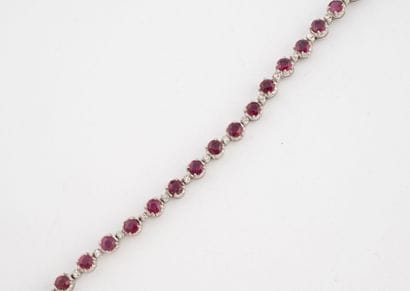 Bracelet ligne en argent (800) et or gris...