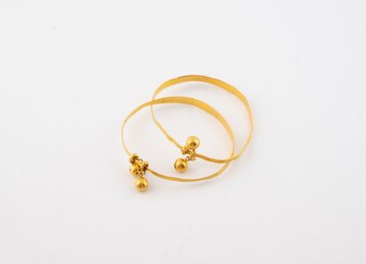 Two children's bracelets in yellow gold (750),...