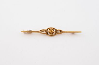 Barrette brooch in yellow gold (750) with...