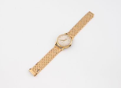 OMEGA
Montre bracelet en or jaune (750)....