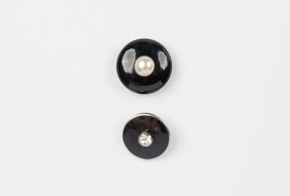 attributed to CHANEL, Paris
Two buttons,...
