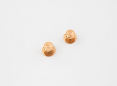 Paire de petits boutons de col en or rose...