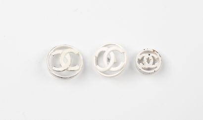 CHANEL, Paris et attribué à CHANEL, Paris
Trois...
