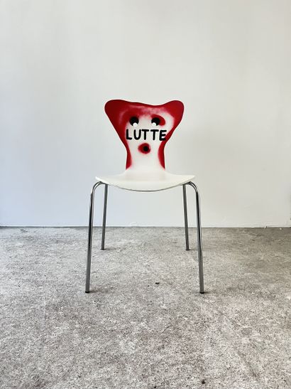 lutte - second-hand chair customized by cutting...