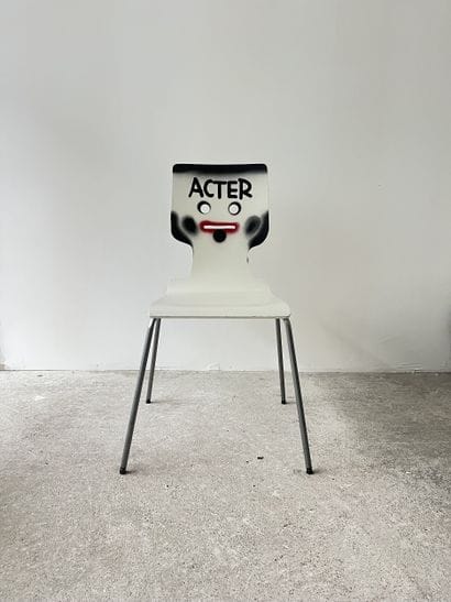 acter - second-hand chair customized by cutting...
