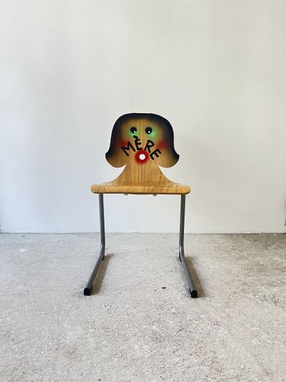 mère - second-hand chair customized by cutting...
