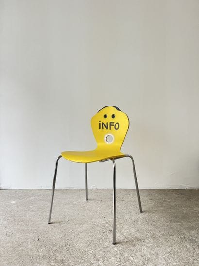 info - second-hand chair customized by cutting...