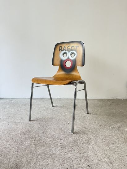 ragot - second-hand chair customized by cutting...