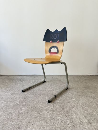 roi - second-hand chair customized by cutting...