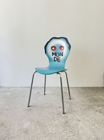 monde - second-hand chair customized by cutting...