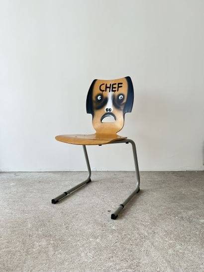chef - chaise d'occasion customisée par découpe...