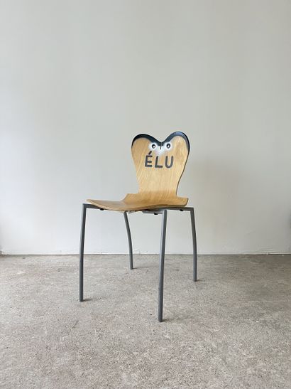 élu - second-hand chair customized by cutting...