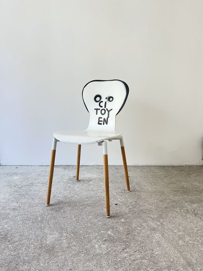 citoyen - second-hand chair customized by...