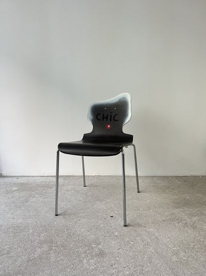 chic - chaise d'occasion customisée par découpe...