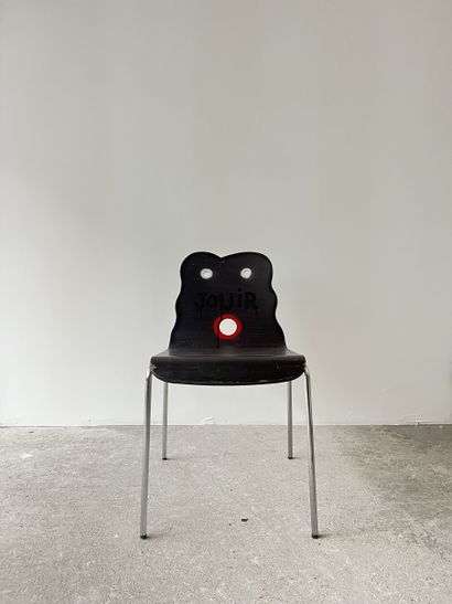 jouir - second-hand chair customized by cutting...