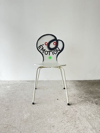 émotion - second-hand chair customized by...