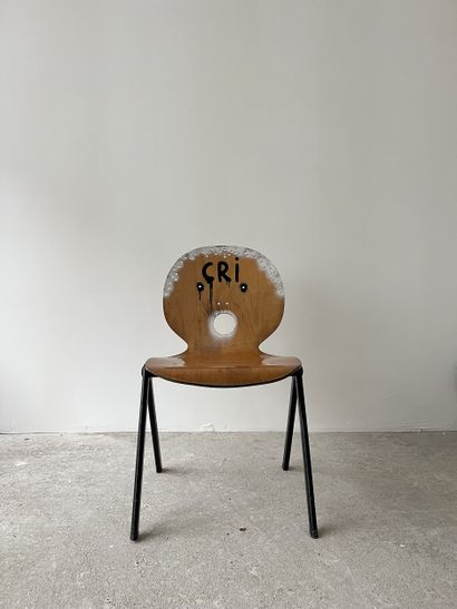 cri - second-hand chair customized by cutting...