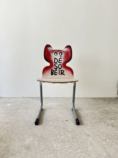 désobéir - second-hand chair customized by...
