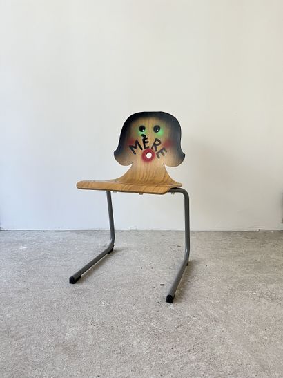 mère - second-hand chair customized by cutting...