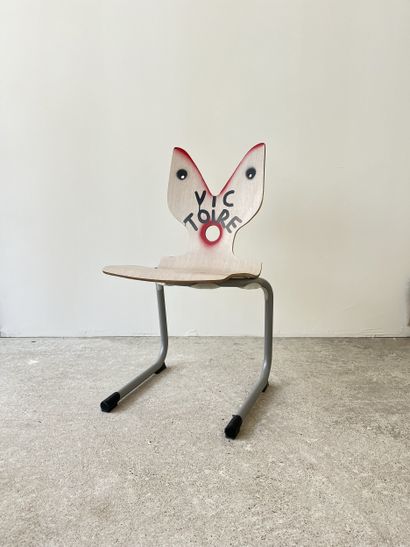 victoire - chaise d'occasion customisée par...