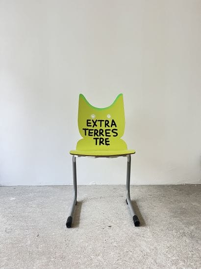 extraterrestre - second-hand chair customized...