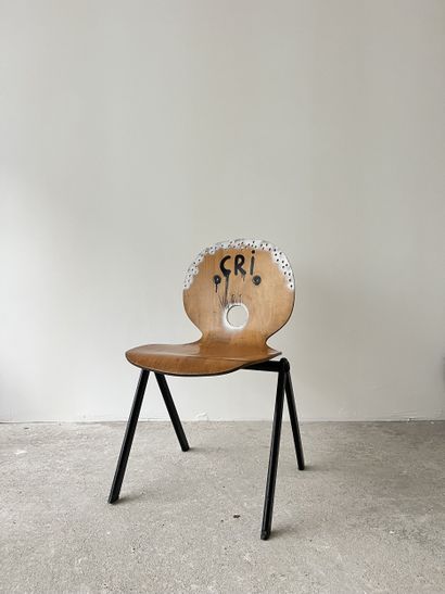 cri - second-hand chair customized by cutting...