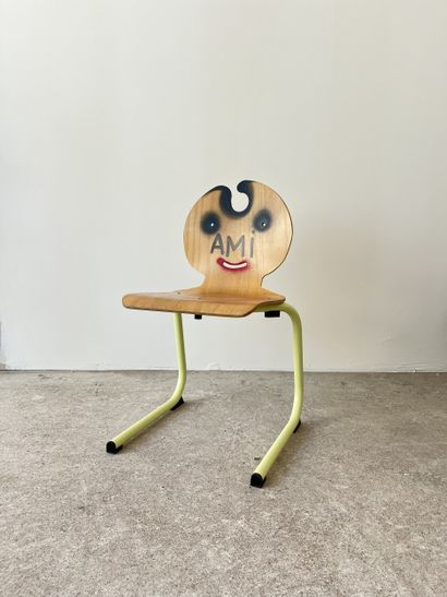 ami - second-hand chair customized by cutting...