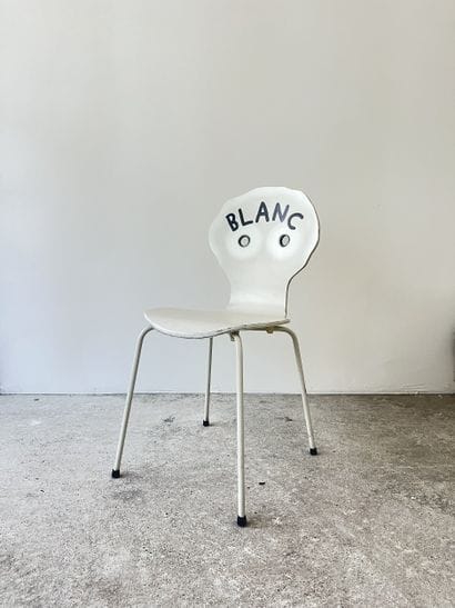 blanc - chaise d'occasion customisée par...