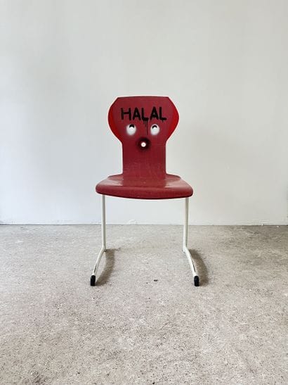 halal - second-hand chair customized by cutting...