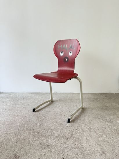 halal - second-hand chair customized by cutting...