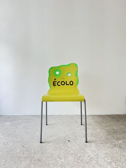 écolo - second-hand chair customized by cutting...