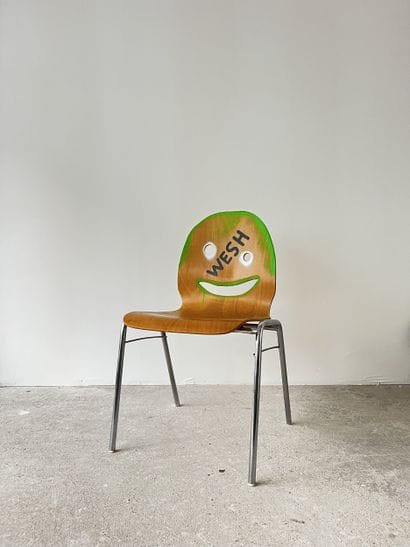 wesh - chaise d'occasion customisée par découpe...