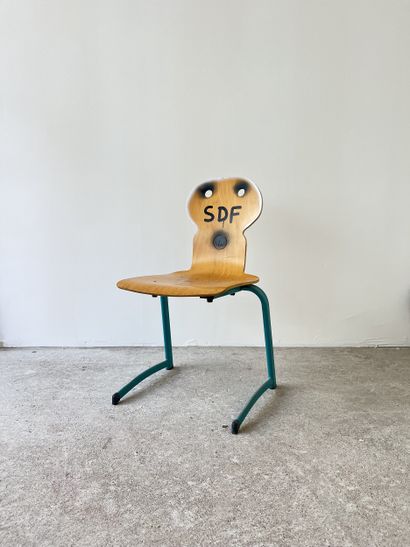SDF - second-hand chair customized by cutting...
