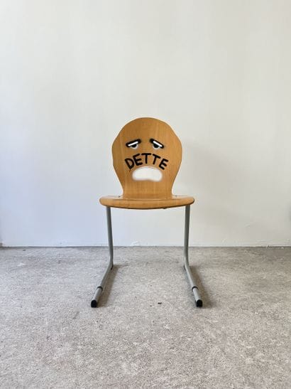 dette - second-hand chair customized by cutting...