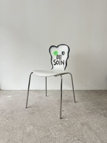 besoin - chaise d'occasion customisée par...