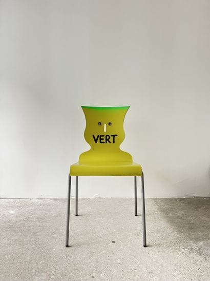vert - chaise d'occasion customisée par découpe...