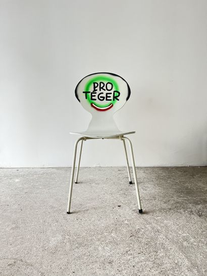 protect - second-hand chair customized by...