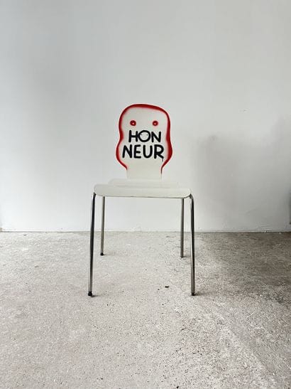 honor - second-hand chair customized by cutting...