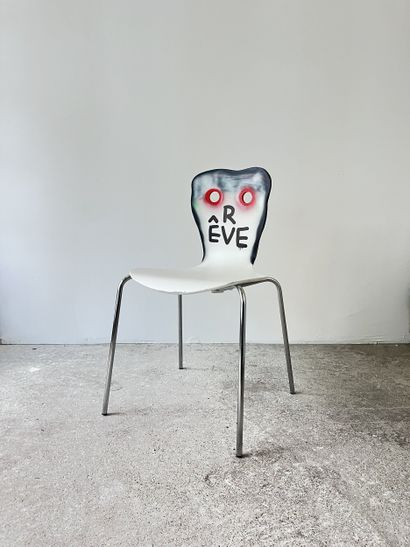 rêve - second-hand chair customized by cutting...