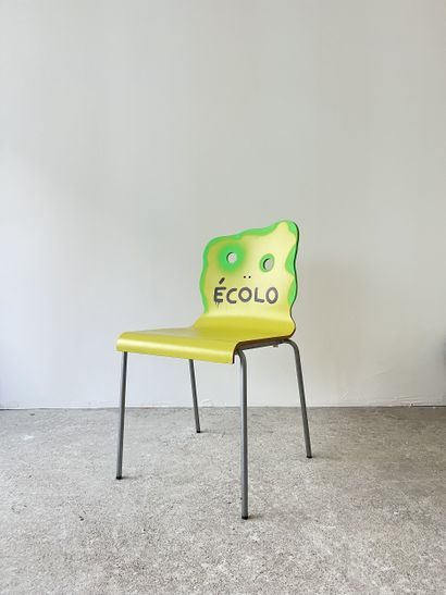 écolo - second-hand chair customized by cutting...