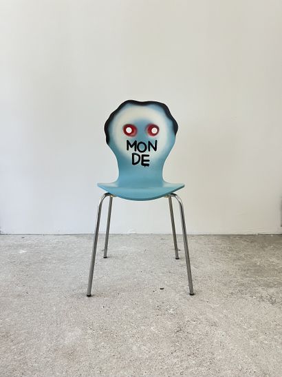 monde - second-hand chair customized by cutting...