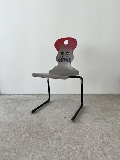génie - second-hand chair customized by cutting...
