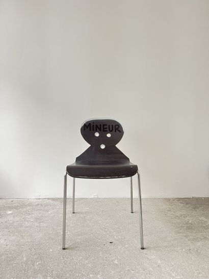minor - second-hand chair customized by cutting...