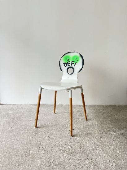 défi - second-hand chair customized by cutting...