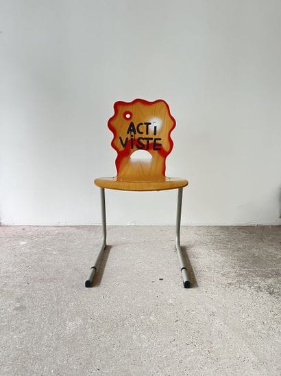 activiste - second-hand chair customized...